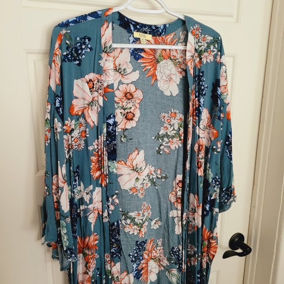 Kori Tops - Floral Print Short Sleeve Kimono